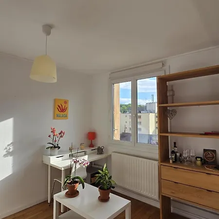 Confortable Et Bien Situe, Jolie Vue * Évreux