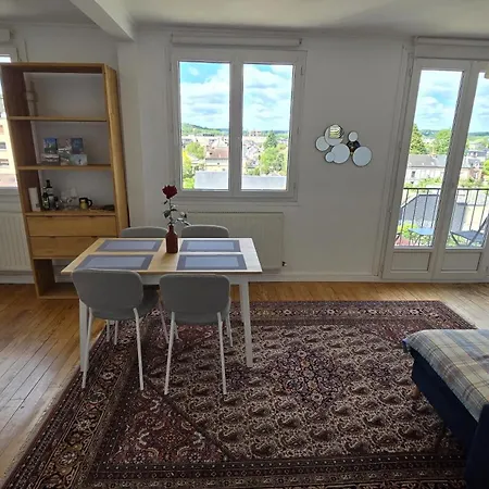 Confortable Et Bien Situe, Jolie Vue Διαμέρισμα