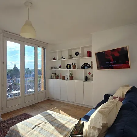 Διαμέρισμα Confortable Et Bien Situe, Jolie Vue *