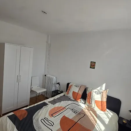 Confortable Et Bien Situe, Jolie Vue Διαμέρισμα Évreux